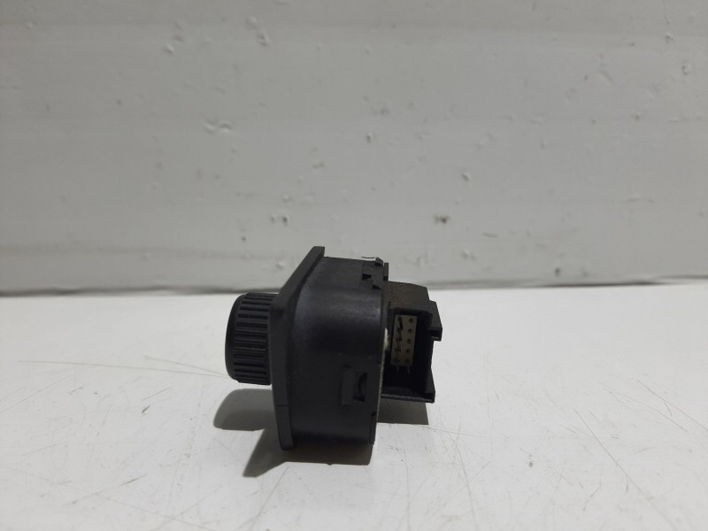 Recambio de mando retrovisor para volkswagen polo (9n1) referencia OEM IAM 6Q1959565D  