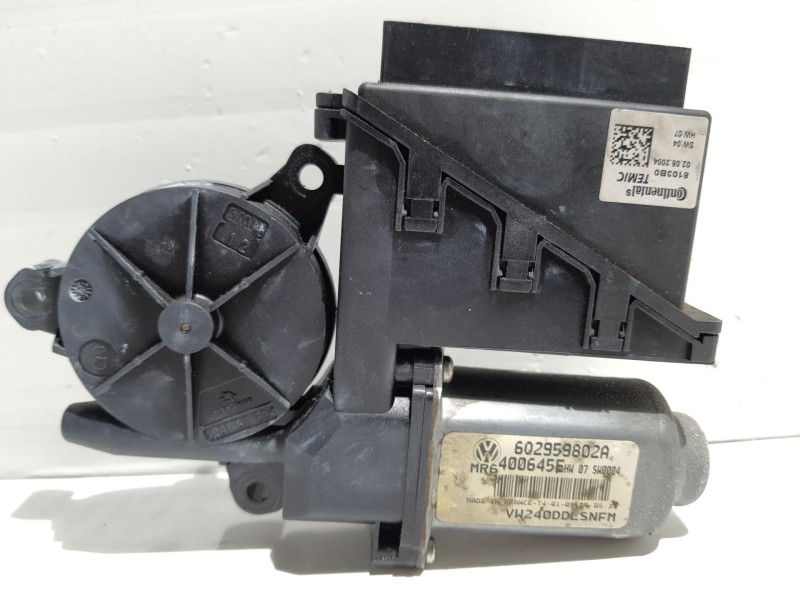 Recambio de motor elevalunas trasero derecho para volkswagen polo (9n1) referencia OEM IAM   