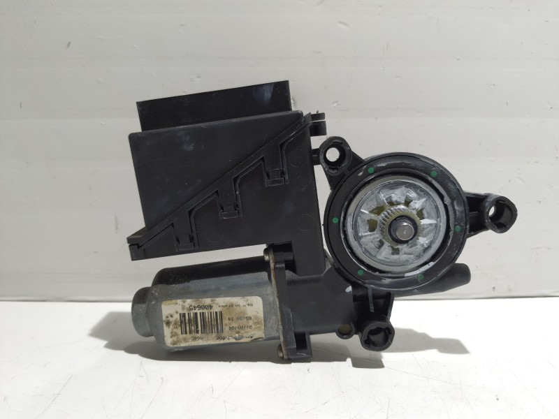 Recambio de motor elevalunas trasero derecho para volkswagen polo (9n1) referencia OEM IAM   