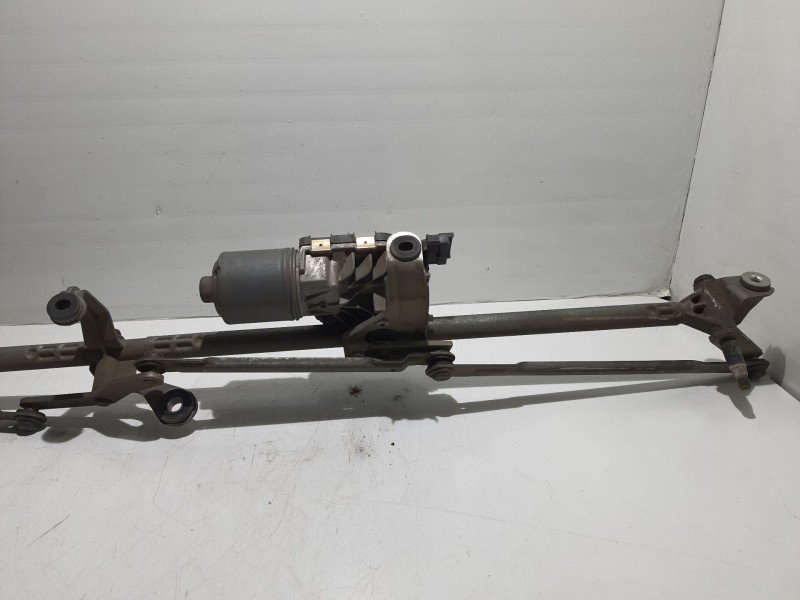 Recambio de motor limpia delantero para peugeot 308 referencia OEM IAM 0390241869 94338R 9684806680