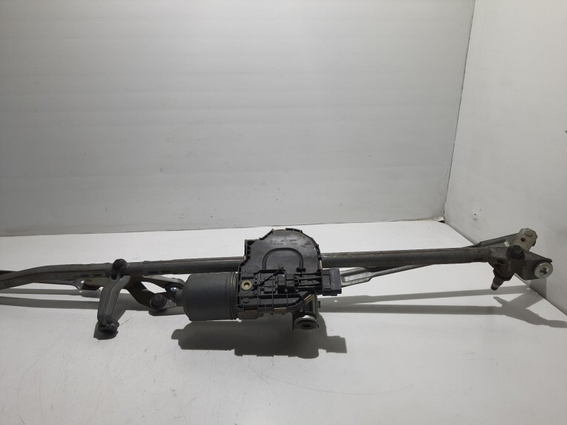 Recambio de motor limpia delantero para peugeot 308 referencia OEM IAM 0390241869 94338R 9684806680