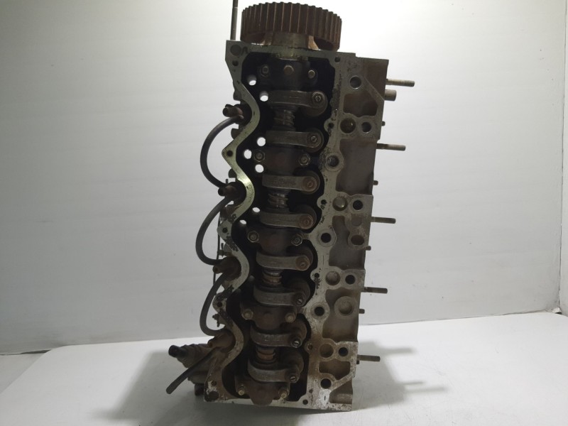 Recambio de culata para renault 21 berlina (b/l48) 2.1 diesel referencia OEM IAM 400583H  