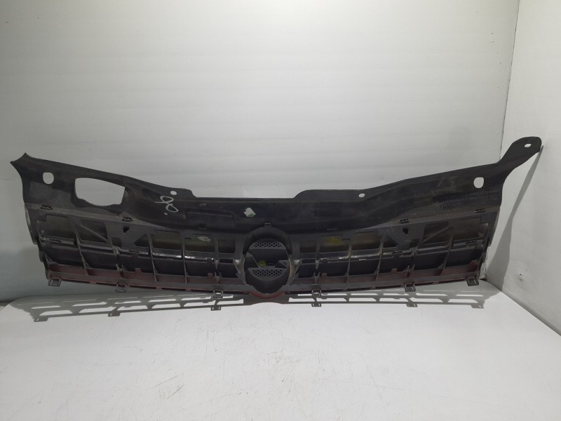 Recambio de rejilla delantera para opel astra h berlina referencia OEM IAM 13108463 461088395 13149466