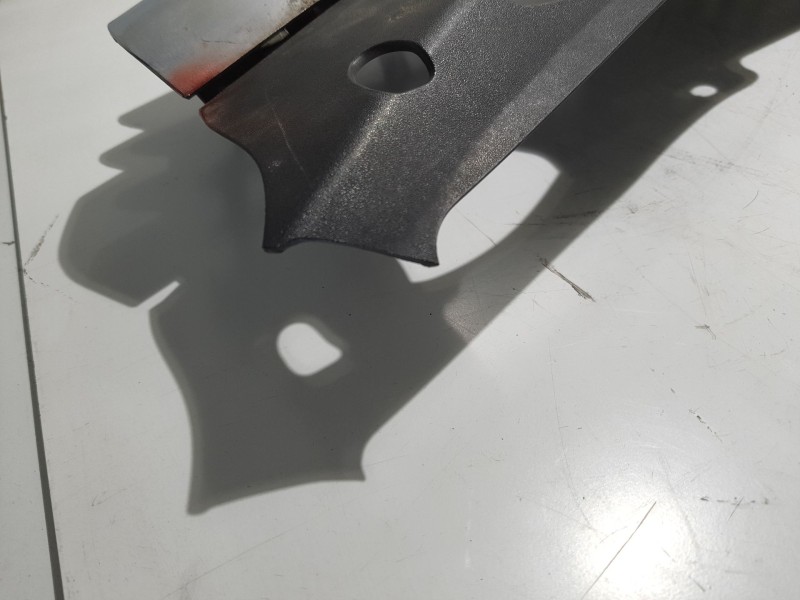 Recambio de rejilla delantera para opel astra h berlina referencia OEM IAM 13108463 461088395 13149466