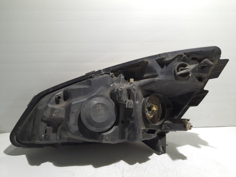 Recambio de faro derecho para renault scenic ii referencia OEM IAM    Recambio de faro derecho para renault scenic ii referencia OEM IAM