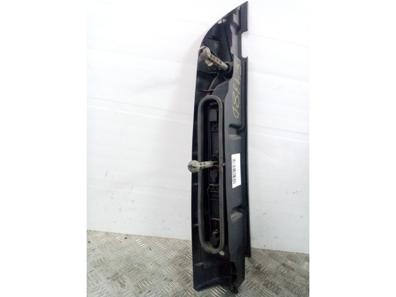 Recambio de piloto trasero derecho para renault kangoo (f/kc0) referencia OEM IAM 8200103292  