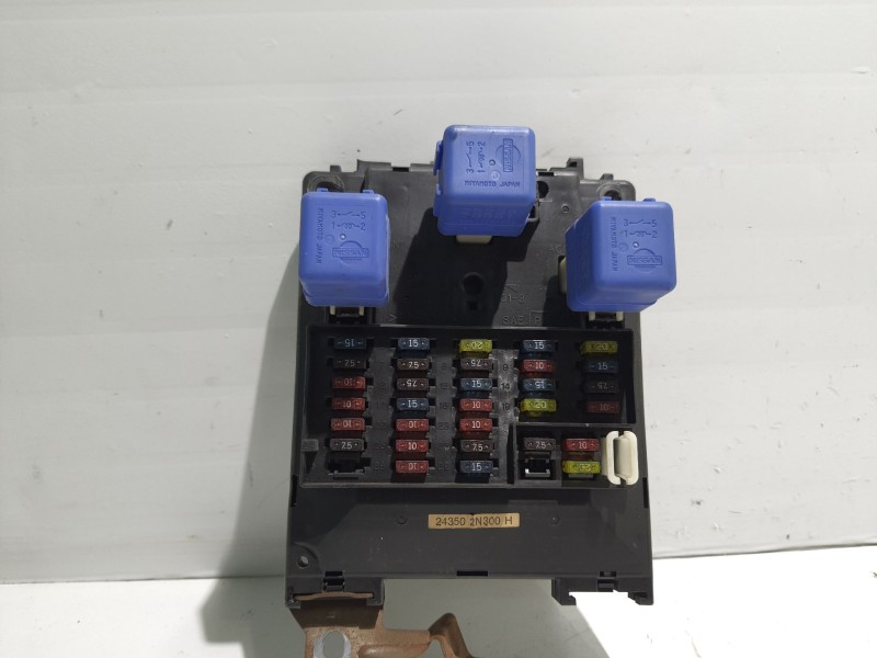 Recambio de caja reles / fusibles para nissan almera (n15) referencia OEM IAM 243502N300H  2523079981
