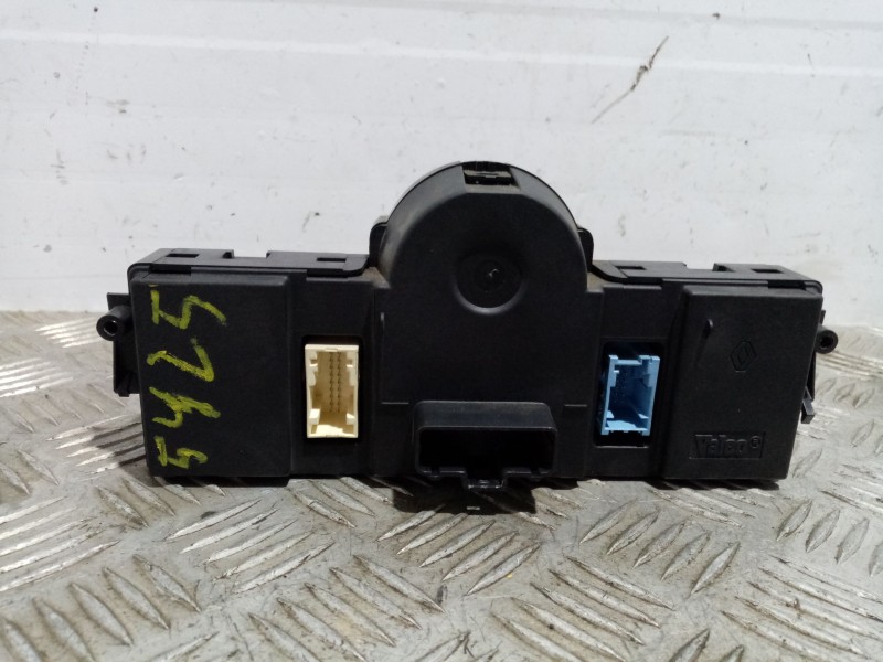 Recambio de mando climatizador para renault scenic ii referencia OEM IAM 0  