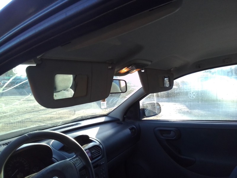 opel corsa c del año 2001