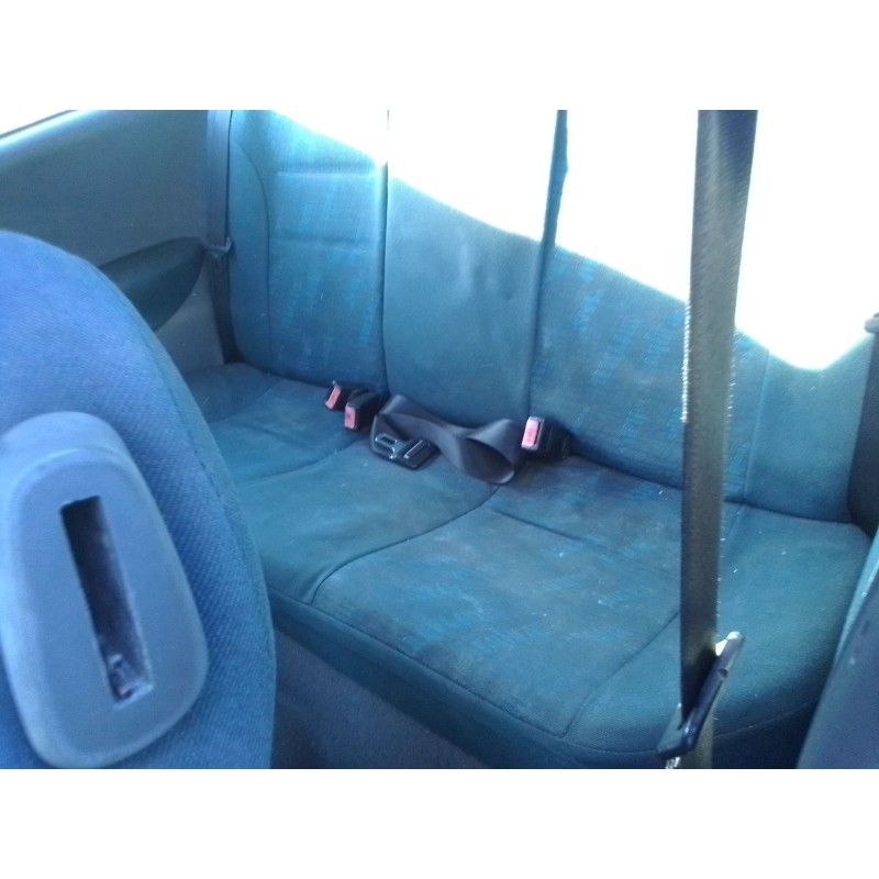 opel corsa c del año 2001