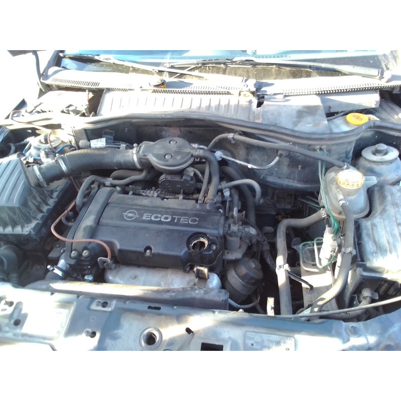 opel corsa c del año 2001
