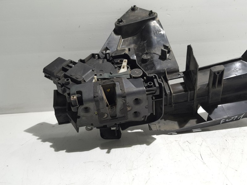 Recambio de cerradura puerta delantera derecha para ford focus berlina (cap) trend referencia OEM IAM 41724112  