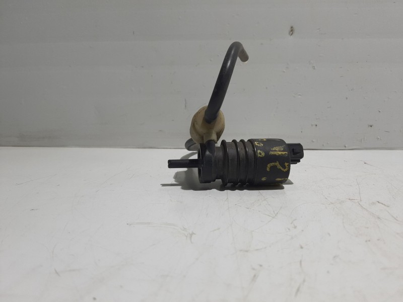 Recambio de bomba limpia para seat ibiza (6k) básico referencia OEM IAM   