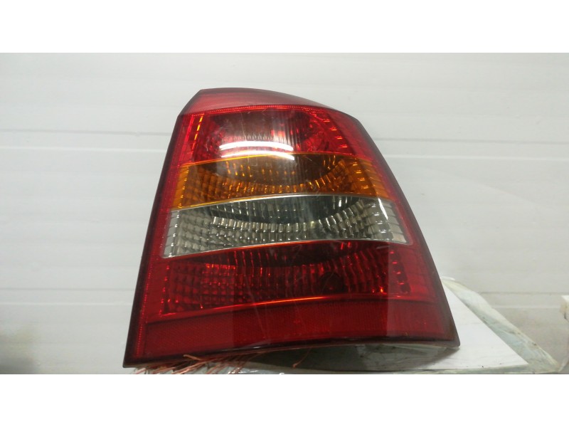 Recambio de piloto trasero derecho para opel astra g berlina club   |   12.99 - 12.03 | 1999 - 2003 | 75 cv / 55 kw referencia O