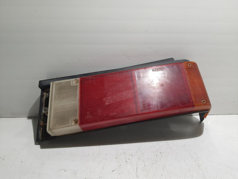 Recambio de piloto trasero derecho para seat ronda 1.5 referencia OEM IAM 1023141  