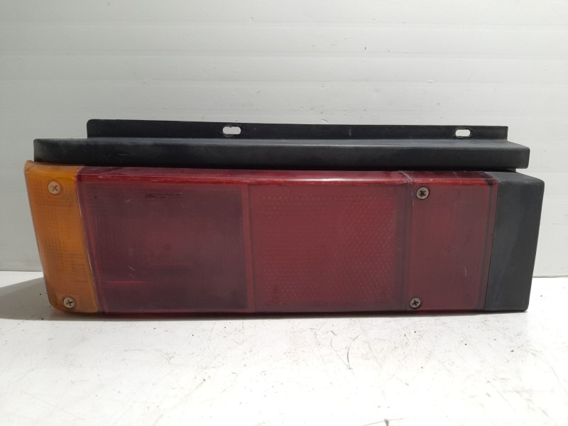 Recambio de piloto trasero izquierdo para seat ronda 1.5 referencia OEM IAM 1023137  