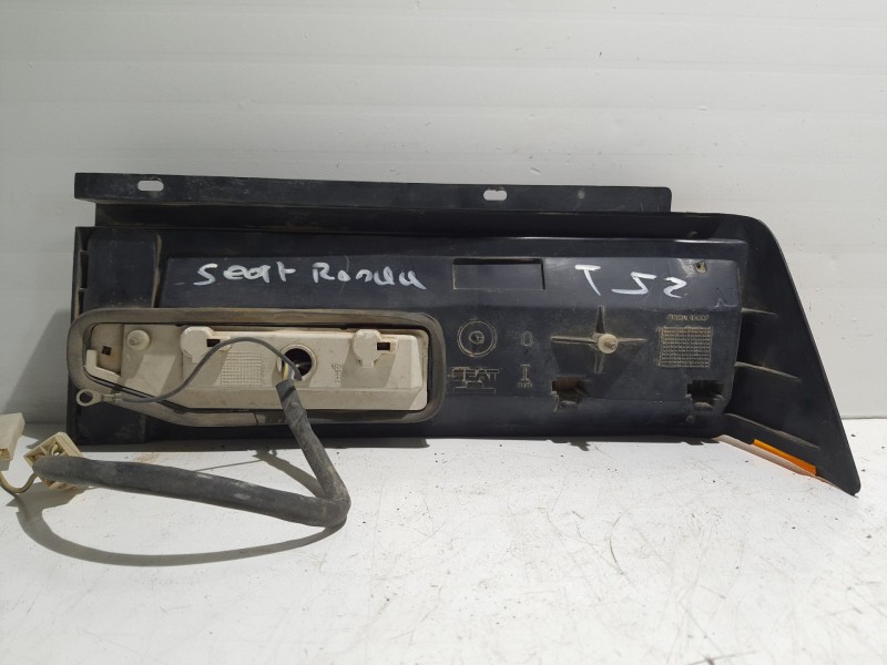 Recambio de piloto trasero izquierdo para seat ronda 1.5 referencia OEM IAM 1023137  