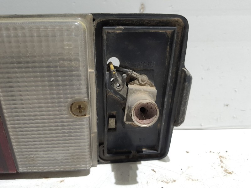 Recambio de piloto trasero izquierdo para seat 127 4p 127 4p referencia OEM IAM 224871  