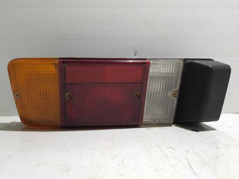 Recambio de piloto trasero izquierdo para seat 127 4p 127 4p referencia OEM IAM 224871  