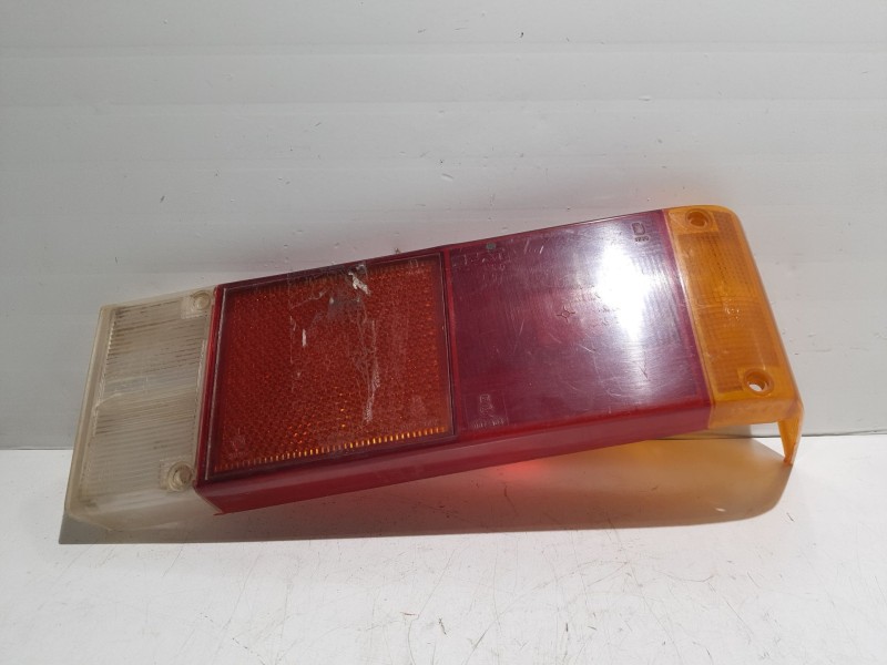 Recambio de tulipa piloto trasero derecho para seat ronda 1.5 referencia OEM IAM 1023137  