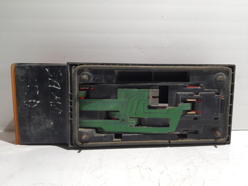 Recambio de piloto trasero derecho para lada samara (2108/2109) referencia OEM IAM 21083716092  