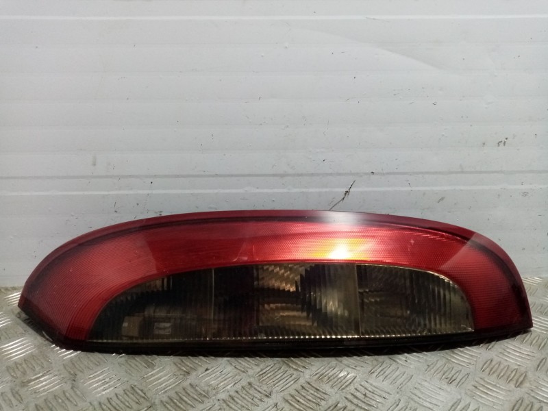 Recambio de piloto trasero derecho para opel corsa c referencia OEM IAM 0  