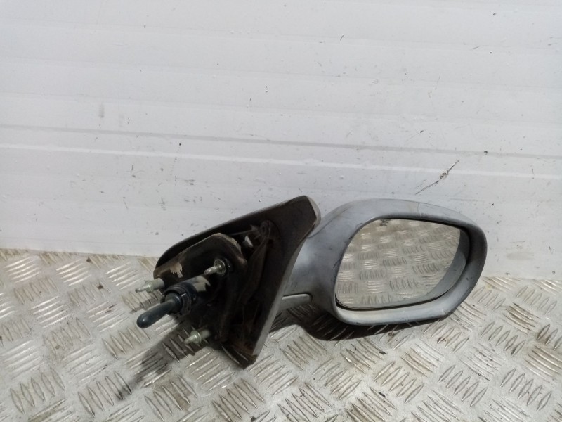 Recambio de retrovisor derecho para renault megane i fase 2 berlina (ba0) referencia OEM IAM 0  