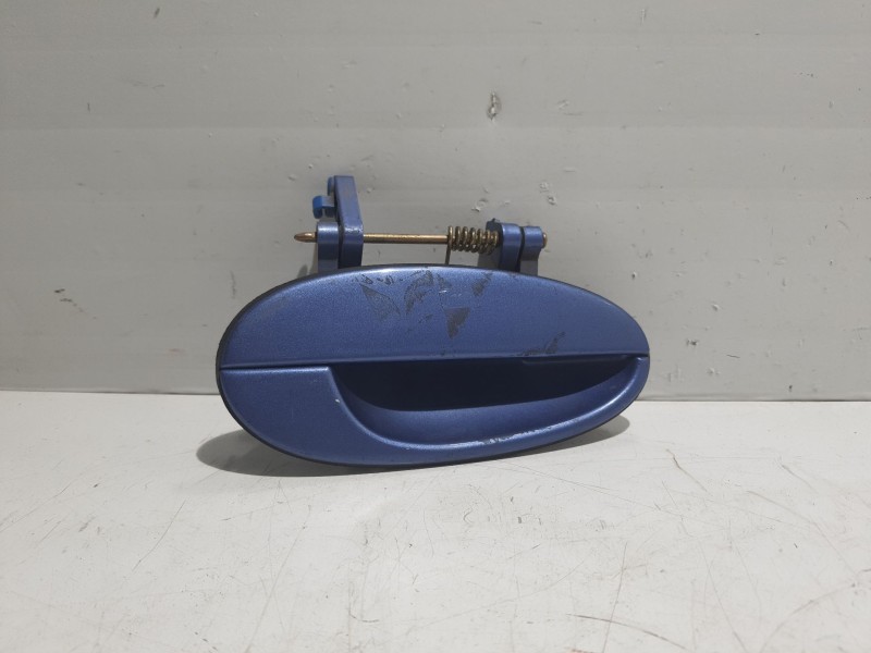 Recambio de maneta exterior trasera derecha para daewoo tacuma se referencia OEM IAM 1445631  