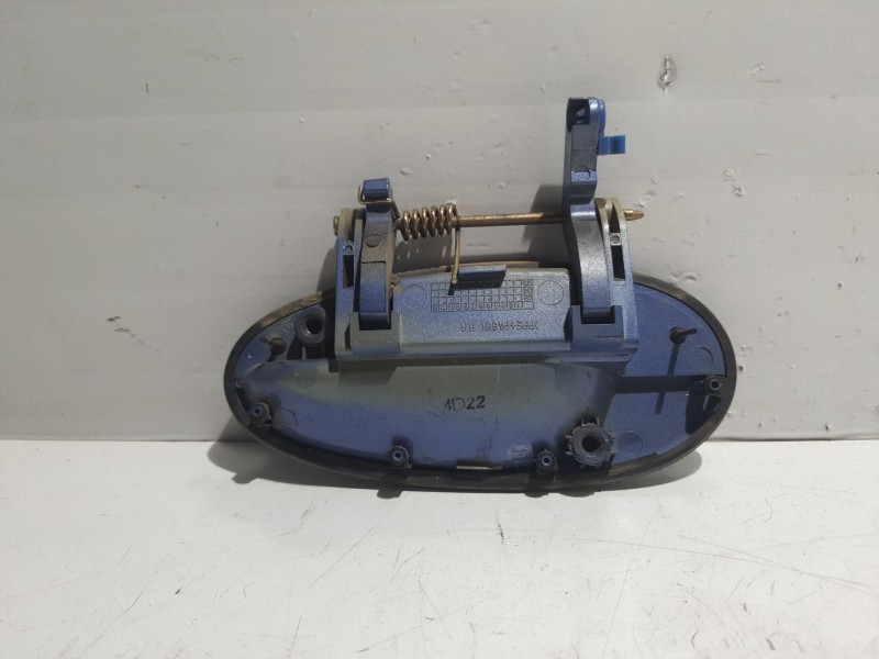 Recambio de maneta exterior trasera derecha para daewoo tacuma se referencia OEM IAM 1445631  