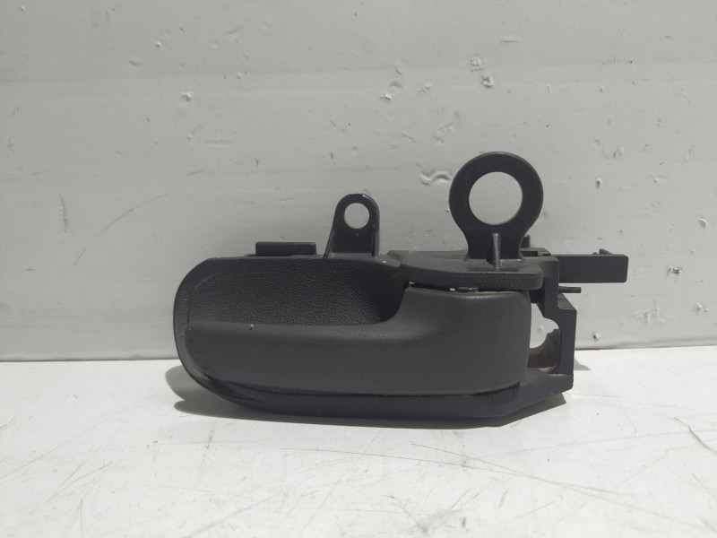 Recambio de maneta interior trasera derecha para toyota yaris (ncp1/nlp1/scp1) referencia OEM IAM 121654  