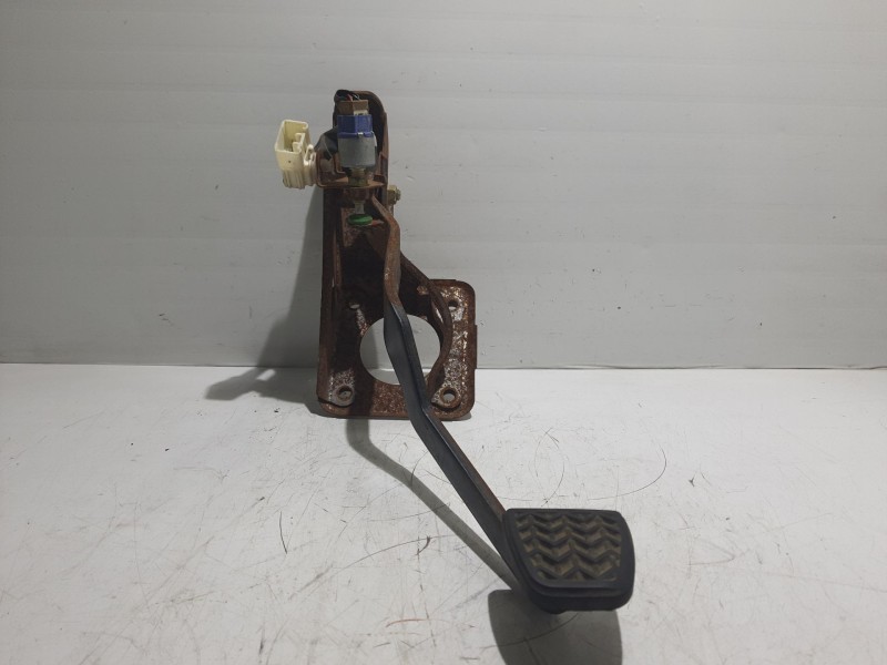 Recambio de pedal freno para toyota rav 4 (a2) referencia OEM IAM 2039903  