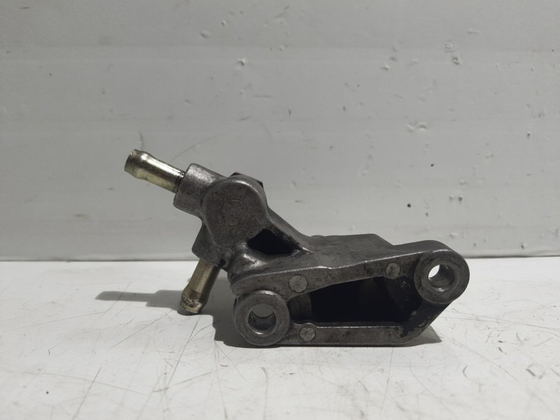 Recambio de soporte para mercedes sprinter 02.00  furg. distrib. carga referencia OEM IAM A6110700340  