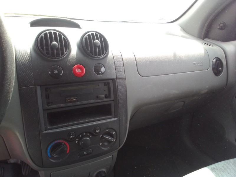 daewoo kalos del año 2004