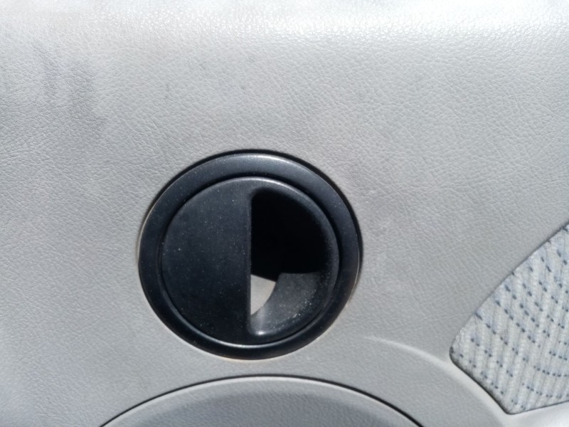 Recambio de maneta interior delantera derecha para daewoo kalos referencia OEM IAM   