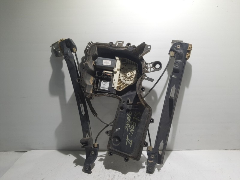 Recambio de elevalunas delantero derecho para seat leon (1p1) reference referencia OEM IAM 1P0837462A  