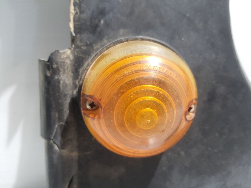 Recambio de piloto delantero izquierdo para land rover defender (ld) 2.5 tdi referencia OEM IAM 1307644  