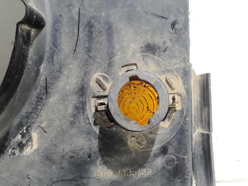 Recambio de piloto delantero izquierdo para land rover defender (ld) 2.5 tdi referencia OEM IAM 1307644  