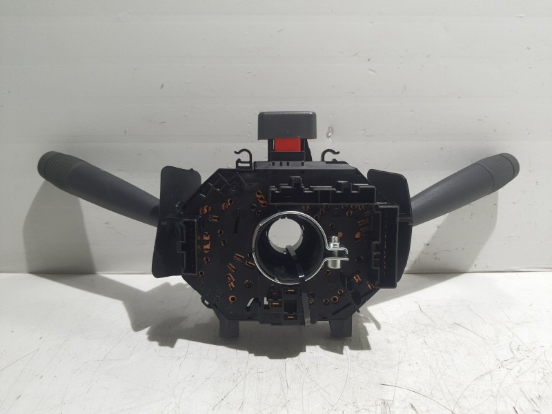 Recambio de mando multifuncion para fiat punto berl. (176) 1.2 cat referencia OEM IAM 183160560  