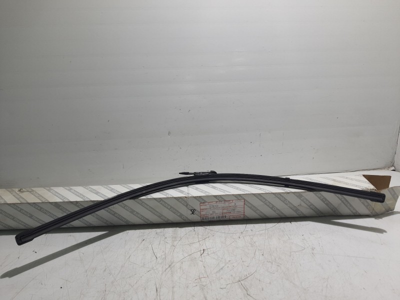 Recambio de escobilla limpia para fiat punto (199_) 1.2 (199axz1a, 199bxz1a) referencia OEM IAM 51701424  