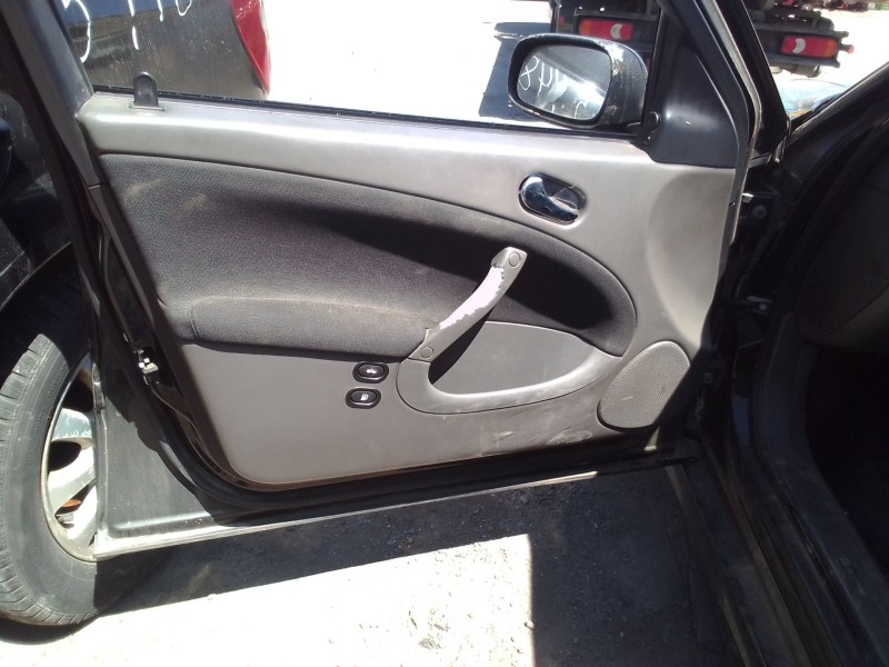 saab 9-5 berlina del año 2001