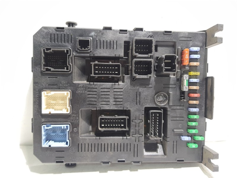 Recambio de centralita bsi para citroen c4 berlina referencia OEM IAM 216761594  