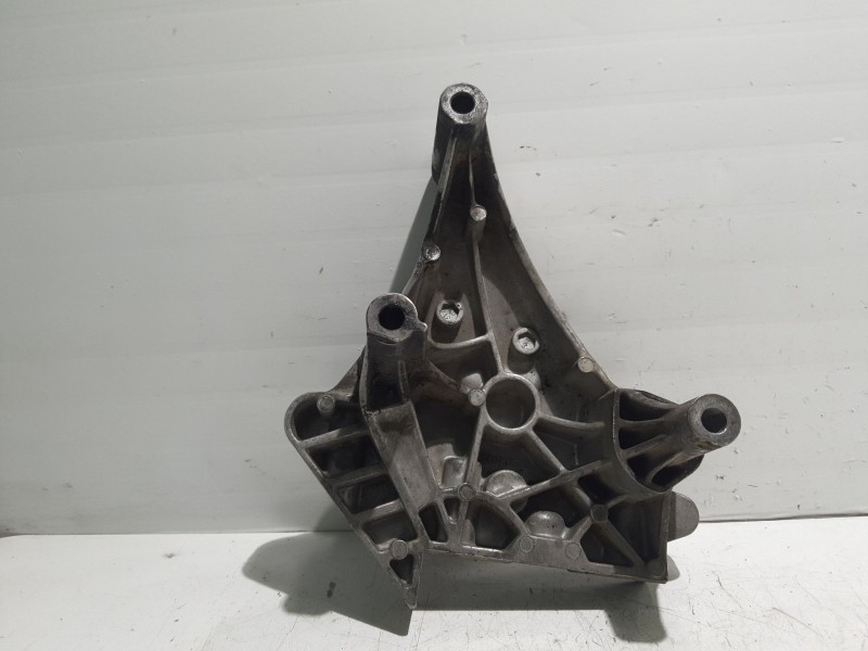 Recambio de soporte motor derecho para skoda octavia berlina (1z3) referencia OEM IAM 03G199207  