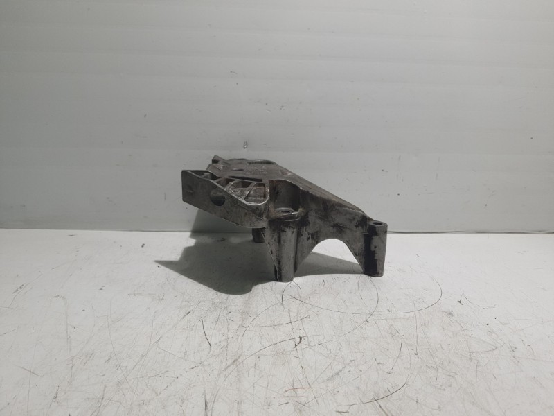 Recambio de soporte motor derecho para skoda octavia berlina (1z3) referencia OEM IAM 03G199207  