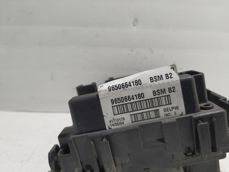 Recambio de caja bsm para peugeot 206 berlina referencia OEM IAM 9657608780  