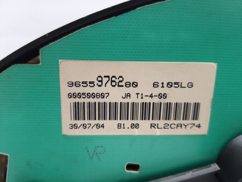 Recambio de cuadro instrumentos para peugeot 206 berlina referencia OEM IAM 96559762  