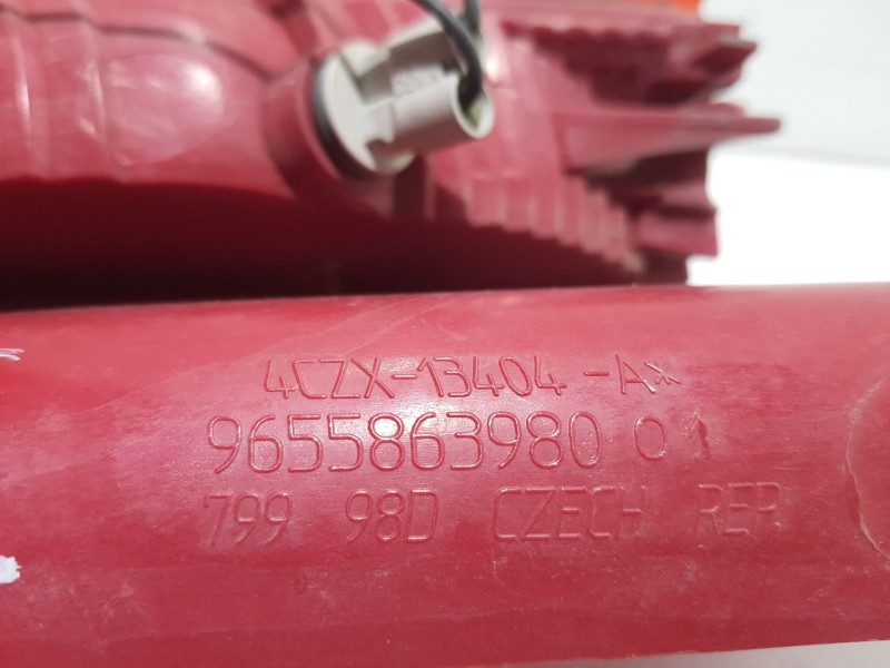 Recambio de piloto trasero derecho para citroen c4 berlina referencia OEM IAM 9655863980  