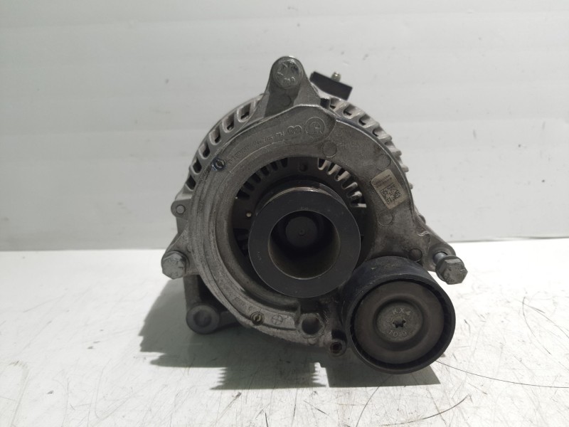 Recambio de alternador para bmw 1 (f20) 116d referencia OEM IAM 8626086 CAL40A27AS 12090980