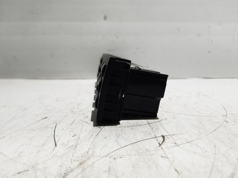 Recambio de mando climatizador para bmw serie 3 berlina (e46) referencia OEM IAM 64114126707  