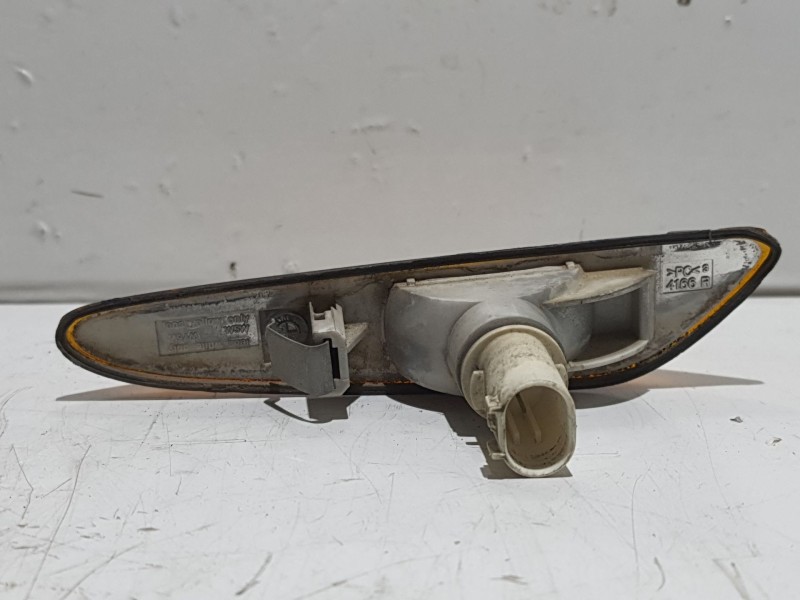Recambio de piloto lateral derecho para bmw serie 3 berlina (e46) referencia OEM IAM   