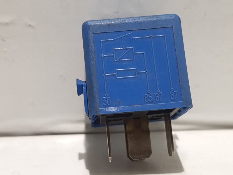 Recambio de rele para bmw serie 3 berlina (e46) referencia OEM IAM 61368364581 V23134K59X313 